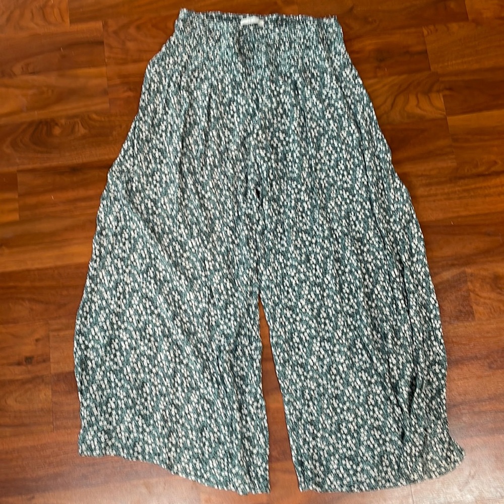 Vevertet super light and comfortable pants no size fit like a large